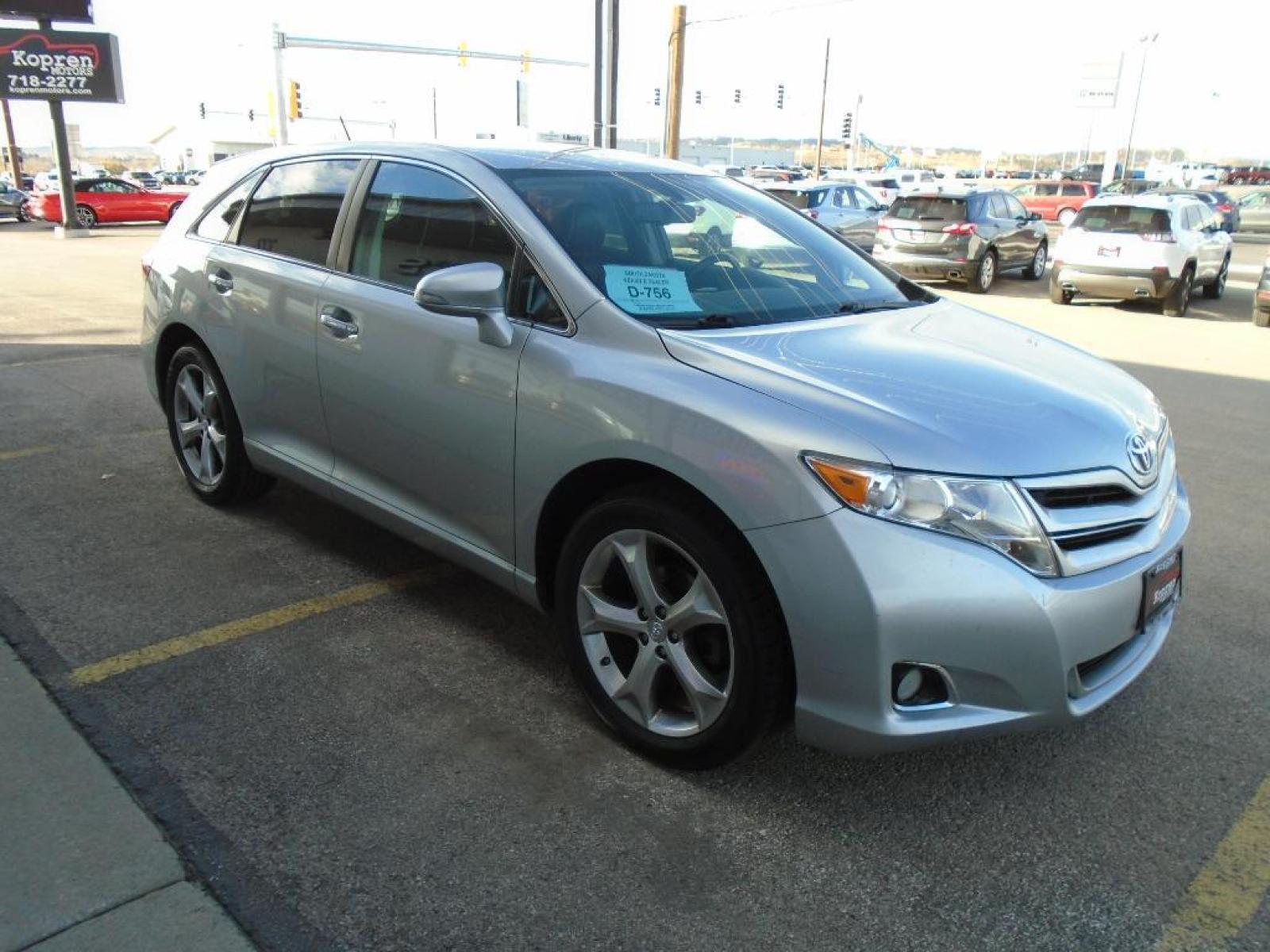 2015 SILVER Toyota Venza Base (4T3BK3BB3FU) with an V6, 3.5L engine, Automatic transmission, located at 222 N Cambell St., Rapid City, SD, 57701, (866) 420-2727, 44.081833, -103.191032 - Photo #3