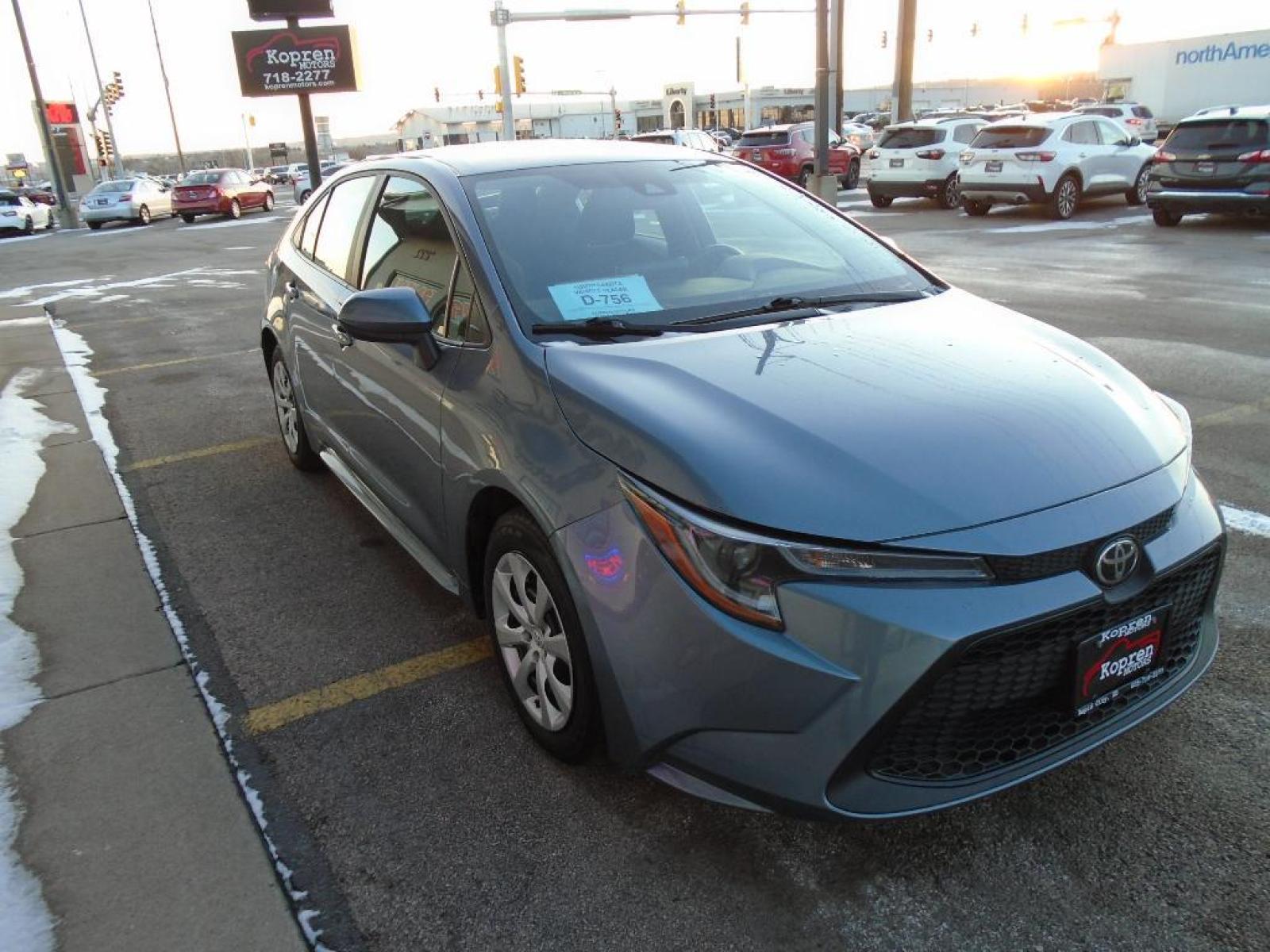 2021 Celestite Toyota Corolla LE (5YFEPMAE2MP) with an 1.8 liter 4 Cylinder Engine engine, Continuously Variable (CVTi-S) transmission, located at 222 N Cambell St., Rapid City, SD, 57701, (866) 420-2727, 44.081833, -103.191032 - Bluetooth technology is built into this Toyota Corolla, keeping your hands on the steering wheel and your focus on the road. Protect this Toyota Corolla from unwanted accidents with a cutting edge backup camera system. with XM/Sirus Satellite Radio you are no longer restricted by poor quality local - Photo #4
