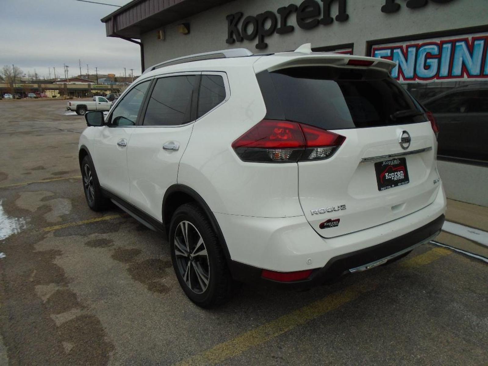 2020 WHITE Nissan Rogue SV (JN8AT2MV0LW) with an 2.5 liter 4 Cylinder Engine engine, Xtronic CVT Automatic transmission, located at 222 N Cambell St., Rapid City, SD, 57701, (866) 420-2727, 44.081833, -103.191032 - Good News! This certified CARFAX 1-owner vehicle has only had one owner before you. The state of the art park assist system will guide you easily into any spot. Our dealership has already run the CARFAX report and it is clean. A clean CARFAX is a great asset for resale value in the future. Expand t - Photo #1