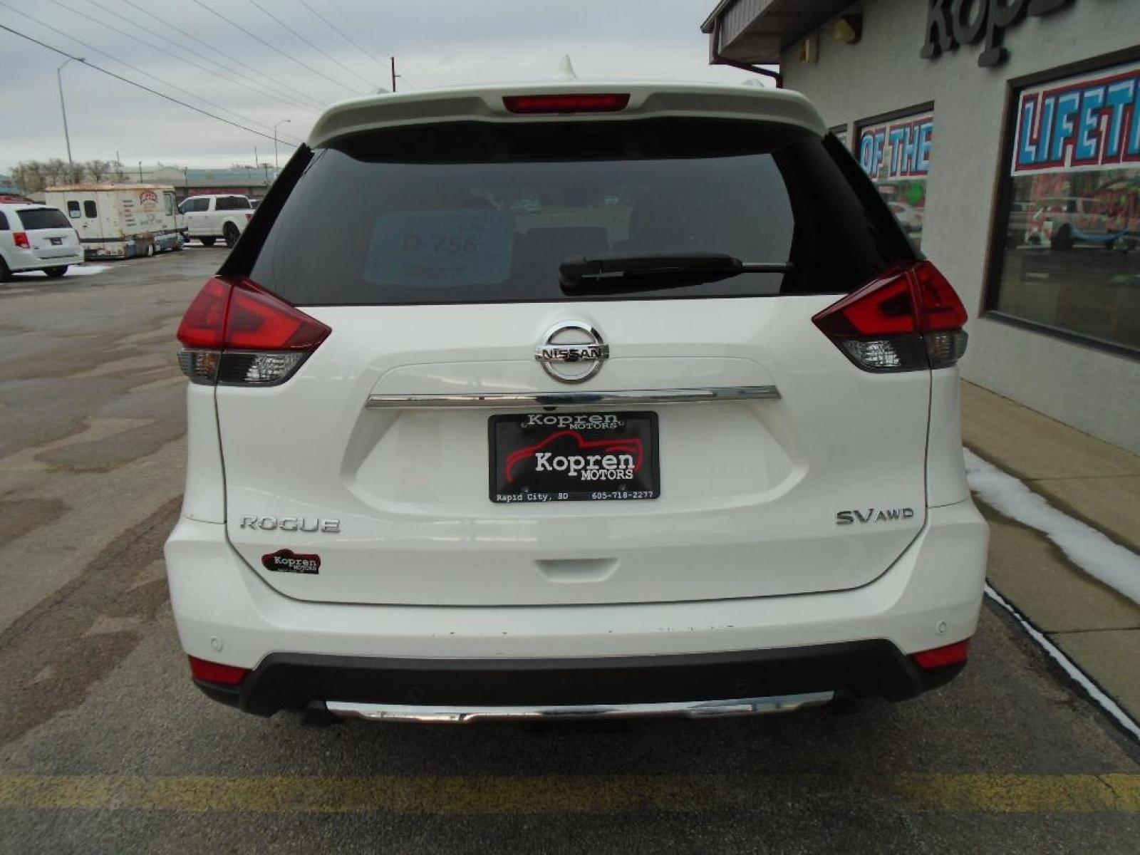 2020 WHITE Nissan Rogue SV (JN8AT2MV0LW) with an 2.5 liter 4 Cylinder Engine engine, Xtronic CVT Automatic transmission, located at 222 N Cambell St., Rapid City, SD, 57701, (866) 420-2727, 44.081833, -103.191032 - Good News! This certified CARFAX 1-owner vehicle has only had one owner before you. The state of the art park assist system will guide you easily into any spot. Our dealership has already run the CARFAX report and it is clean. A clean CARFAX is a great asset for resale value in the future. Expand t - Photo #2