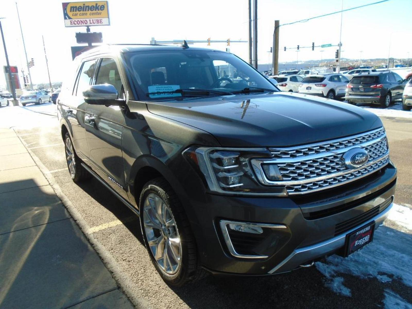 2018 Stone Gray Metallic Ford Expedition Platinum (1FMJU1MT1JE) with an 3.5 liter V6 Cylinder Engine engine, 10-SPEED AUTOMATIC W/SELECTSHIFT transmission, located at 222 N Cambell St., Rapid City, SD, 57701, (866) 420-2727, 44.081833, -103.191032 - Protect this 2018 Ford Expedition from unwanted accidents with a cutting edge backup camera system. It has a clean CARFAX vehicle history report. You'll never again be lost in a crowded city or a country region with the navigation system on the Ford Expedition. The state of the art park assist sys - Photo #4