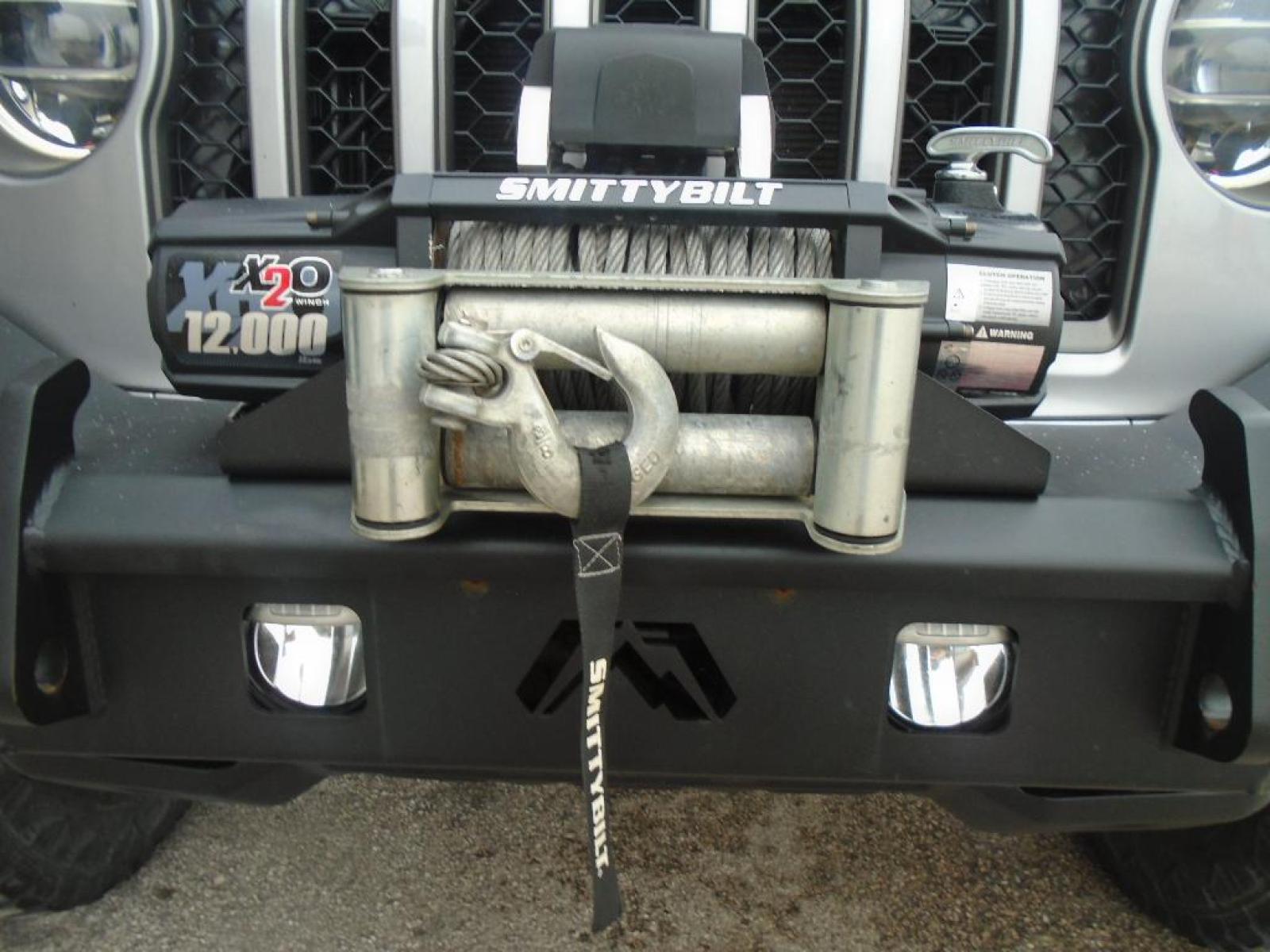 2020 Billet Silver Metallic Clearcoat /Black Jeep Gladiator Rubicon 4X4 (1C6JJTBG8LL) with an V6, 3.6L engine, 8-speed automatic transmission, located at 222 N Cambell St., Rapid City, SD, 57701, (866) 420-2727, 44.081833, -103.191032 - <b>Equipment</b><br>The installed navigation system will keep you on the right path. This 2020 Jeep Gladiator is pure luxury with a heated steering wheel. See what's behind you with the back up camera on the Jeep Gladiator. This vehicle is a certified CARFAX 1-owner. Bluetooth technology is built i - Photo #31