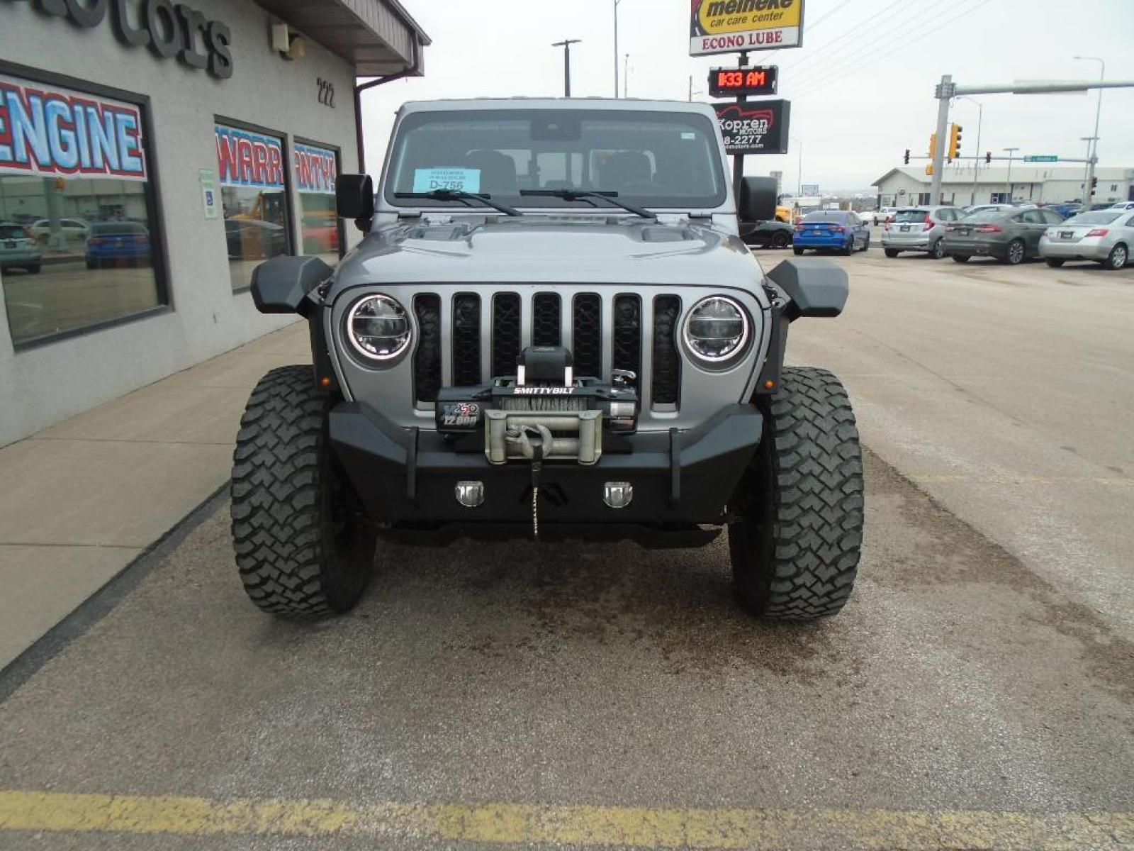 2020 Billet Silver Metallic Clearcoat /Black Jeep Gladiator Rubicon 4X4 (1C6JJTBG8LL) with an V6, 3.6L engine, 8-speed automatic transmission, located at 222 N Cambell St., Rapid City, SD, 57701, (866) 420-2727, 44.081833, -103.191032 - Photo #5