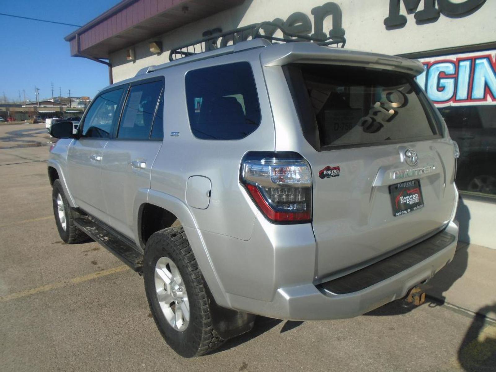 2017 Classic Silver Metallic /Black/Graphite Toyota 4Runner SR5 (JTEBU5JR4H5) with an V6, 4.0L engine, 5-speed automatic transmission, located at 222 N Cambell St., Rapid City, SD, 57701, (866) 420-2727, 44.081833, -103.191032 - <b>Equipment</b><br>Protect this vehicle from unwanted accidents with a cutting edge backup camera system. The vehicle has satellite radio capabilities. This unit features a hands-free Bluetooth phone system. with XM/Sirus Satellite Radio you are no longer restricted by poor quality local radio sta - Photo #1