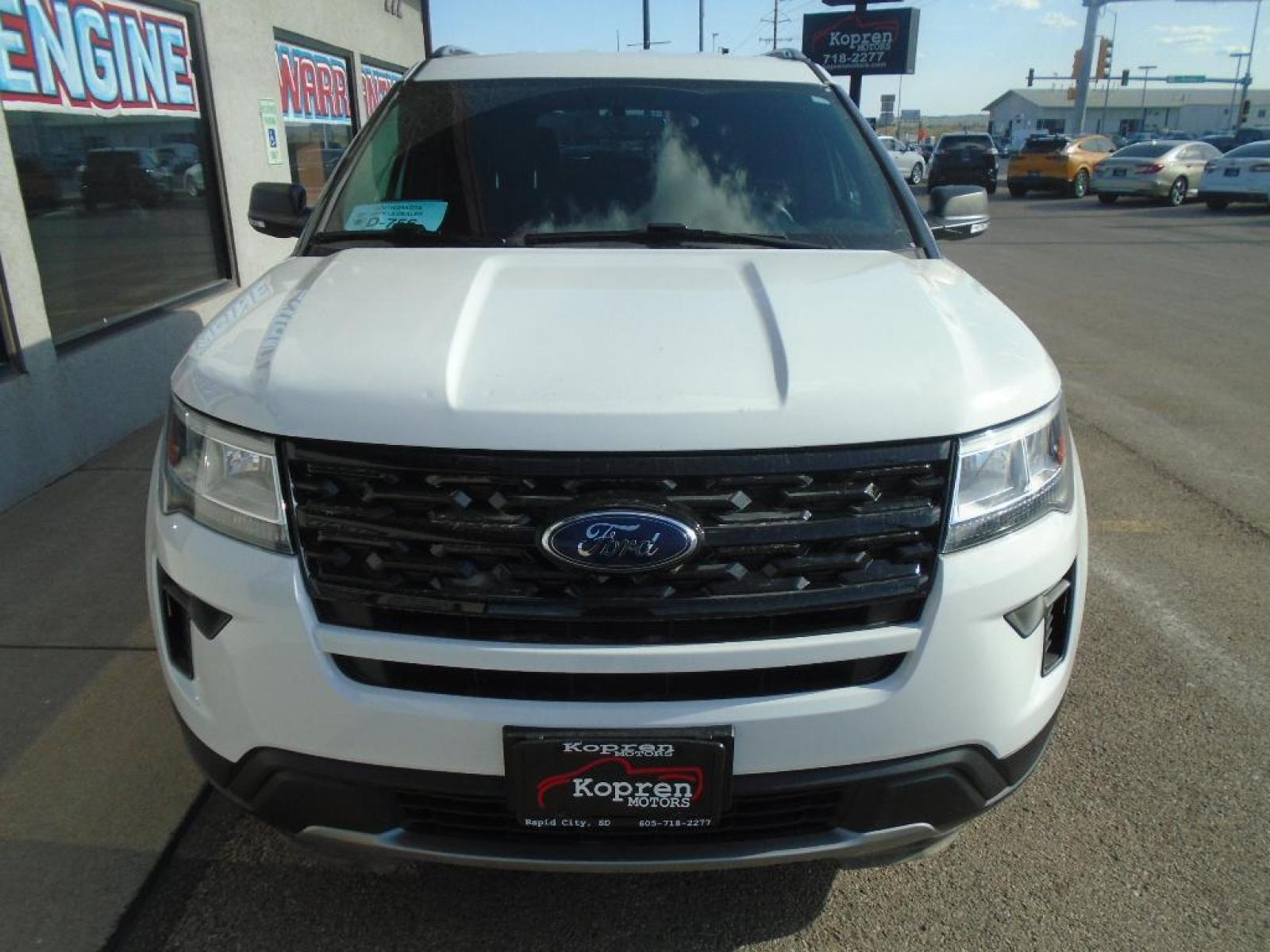 2019 Oxford White /Ebony Black Ford Explorer XLT (1FM5K8D86KG) with an V6, 3.5L engine, 6-speed automatic transmission, located at 222 N Cambell St., Rapid City, SD, 57701, (866) 420-2727, 44.081833, -103.191032 - <b>Equipment</b><br>See what's behind you with the back up camera on it. Our dealership has already run the CARFAX report and it is clean. A clean CARFAX is a great asset for resale value in the future. Bluetooth technology is built into the vehicle, keeping your hands on the steering wheel and you - Photo #4