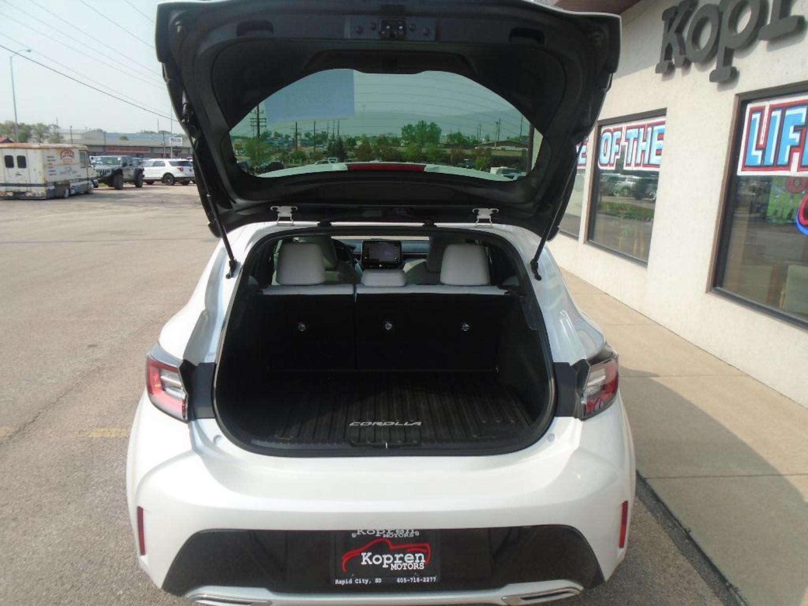 2021 Wind Chill Pearl /Moonstone Toyota Corolla Hatchback XSE (JTNA4MBE5M3) with an L4, 2.0L engine, 6-speed manual transmission, located at 222 N Cambell St., Rapid City, SD, 57701, (866) 420-2727, 44.081833, -103.191032 - <b>Equipment</b><br>Protect this Toyota Corolla Hatchback from unwanted accidents with a cutting edge backup camera system. It features a hands-free Bluetooth phone system. Our dealership has already run the CARFAX report and it is clean. A clean CARFAX is a great asset for resale value in the futu - Photo #33